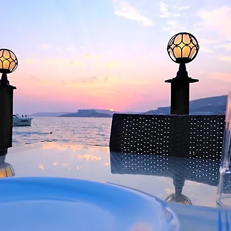 Oscar Seaside & Ξενοδοχείο 4*